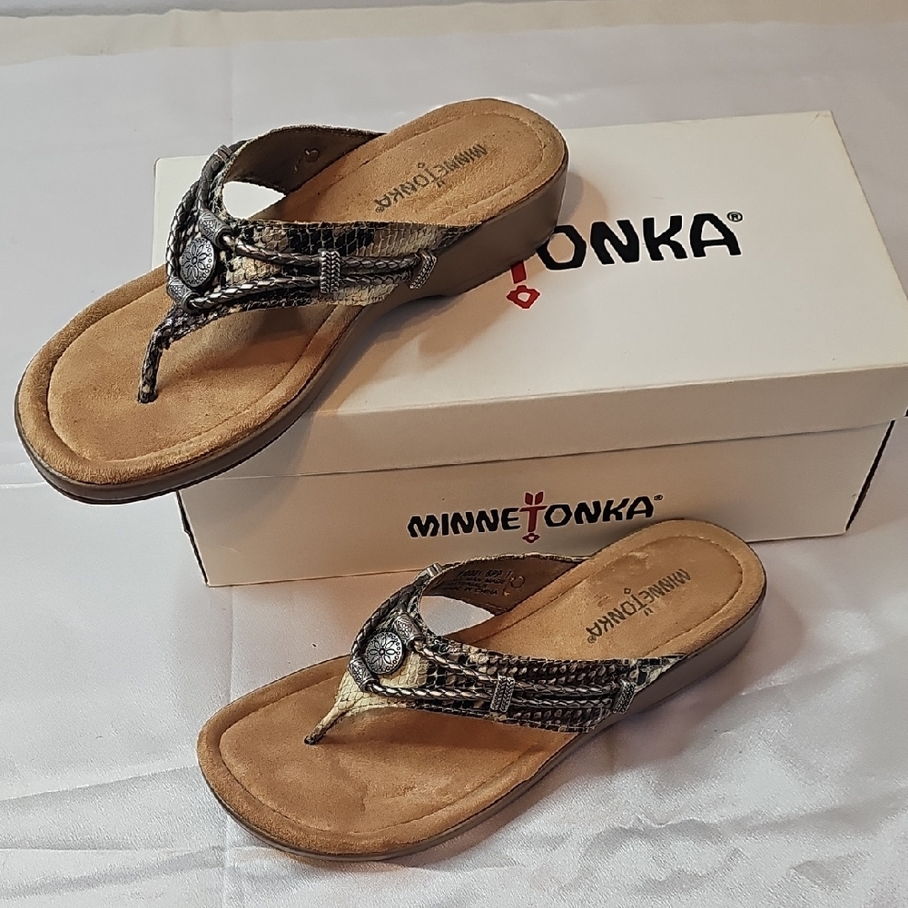 Minnetonka Brown Beaded Women's Sandals